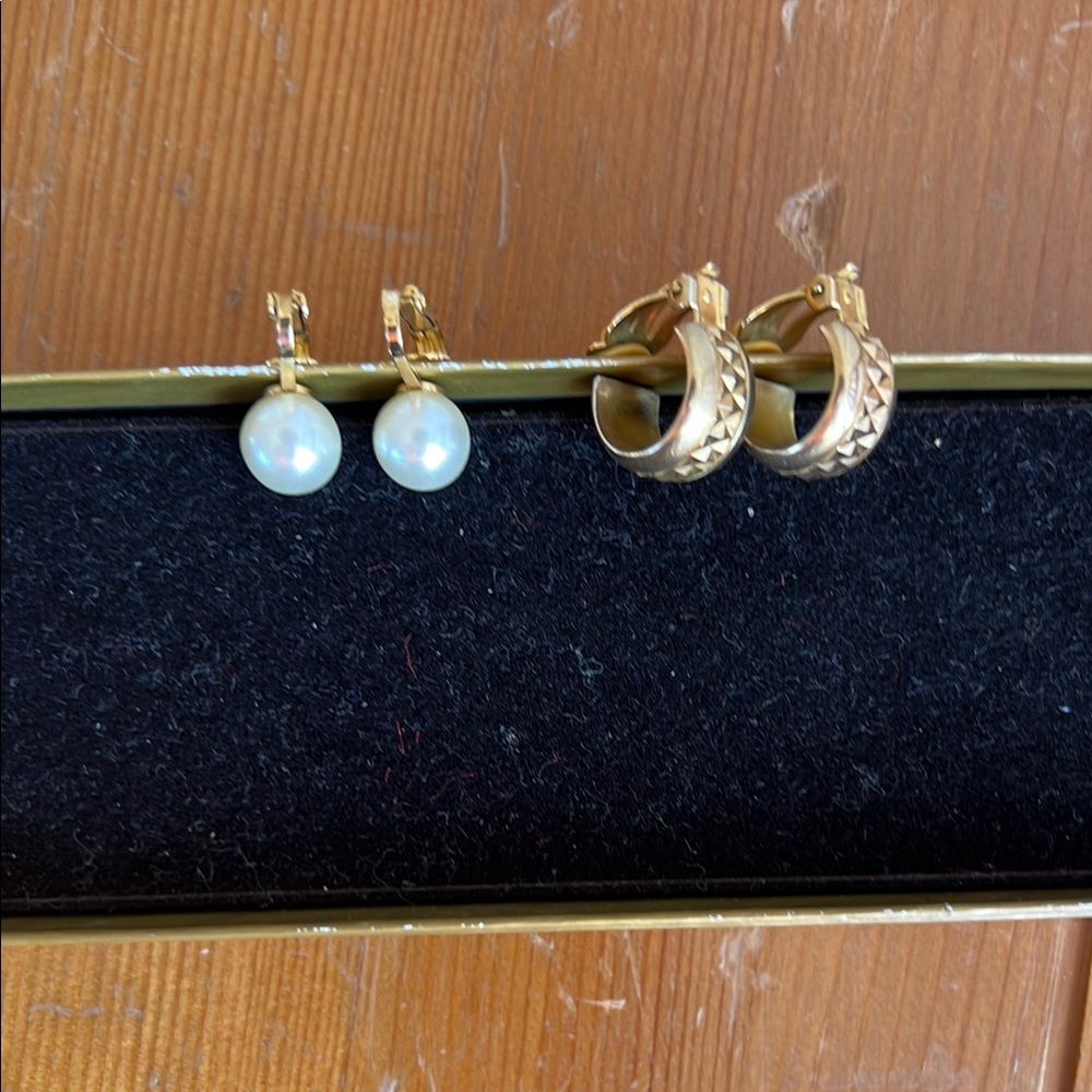 Elegant Gold Pearl Drop Earrings